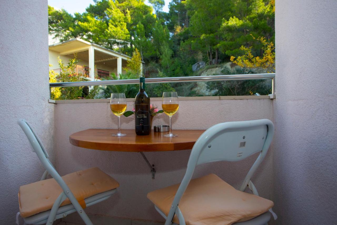Villa Milenka - Apartmani Gorana Tučepi Buitenkant foto