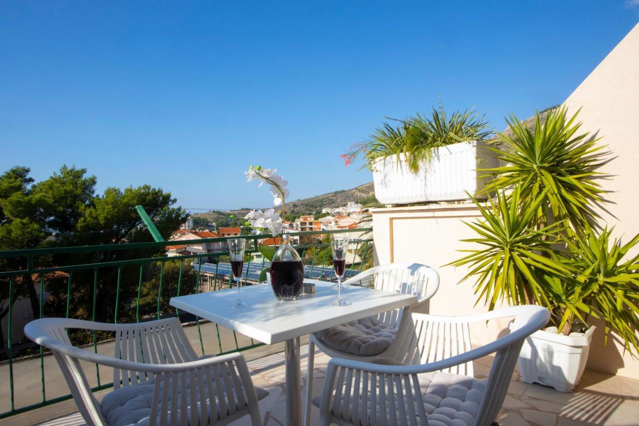 Villa Milenka - Apartmani Gorana Tučepi Buitenkant foto