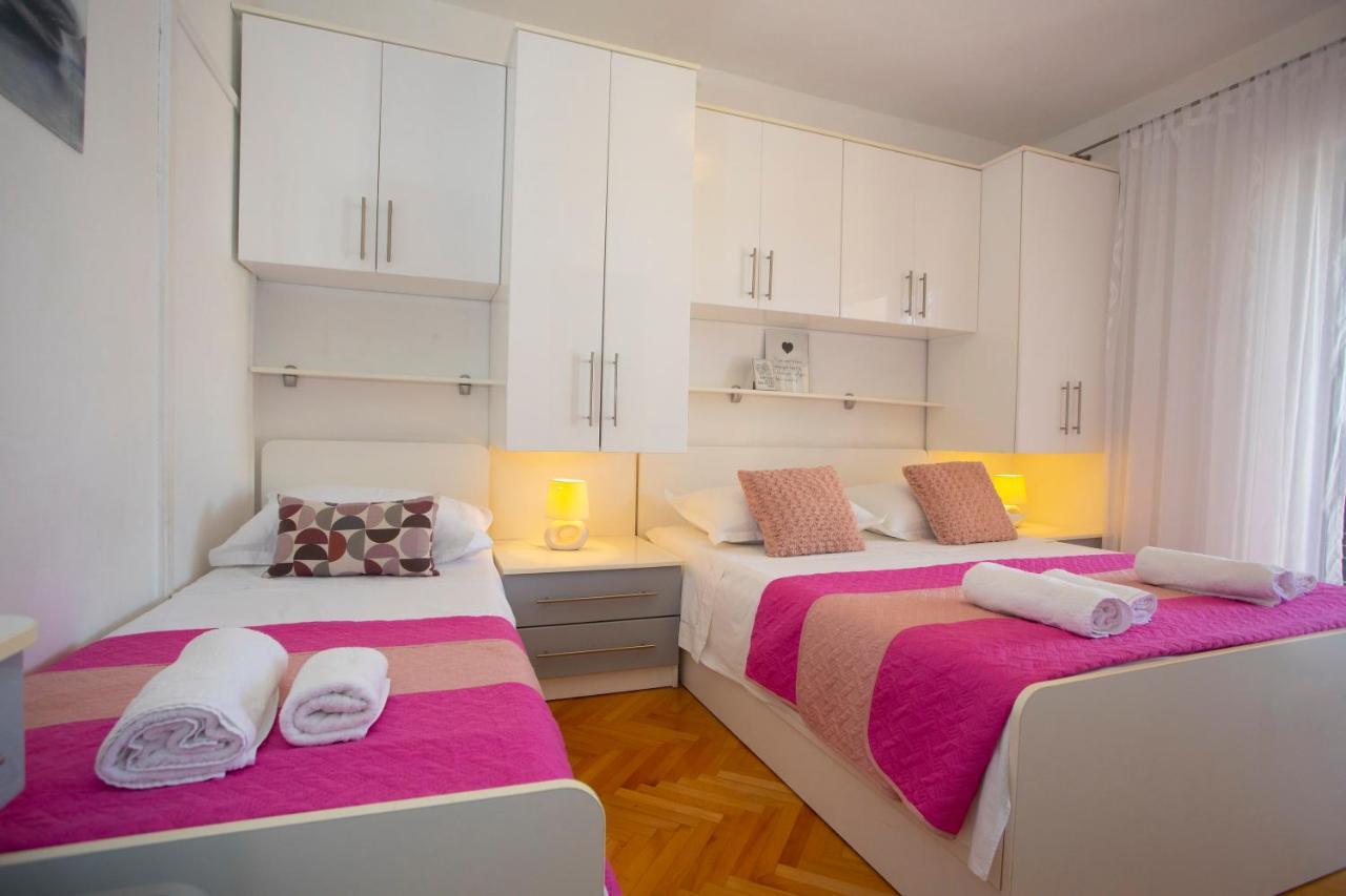 Villa Milenka - Apartmani Gorana Tučepi Buitenkant foto